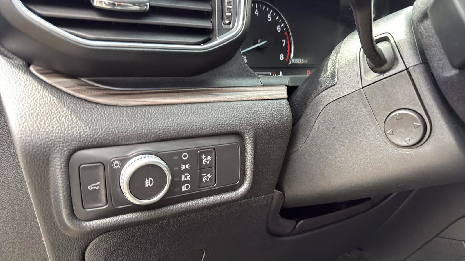 Used 2020 Ford Explorer Limited image 18