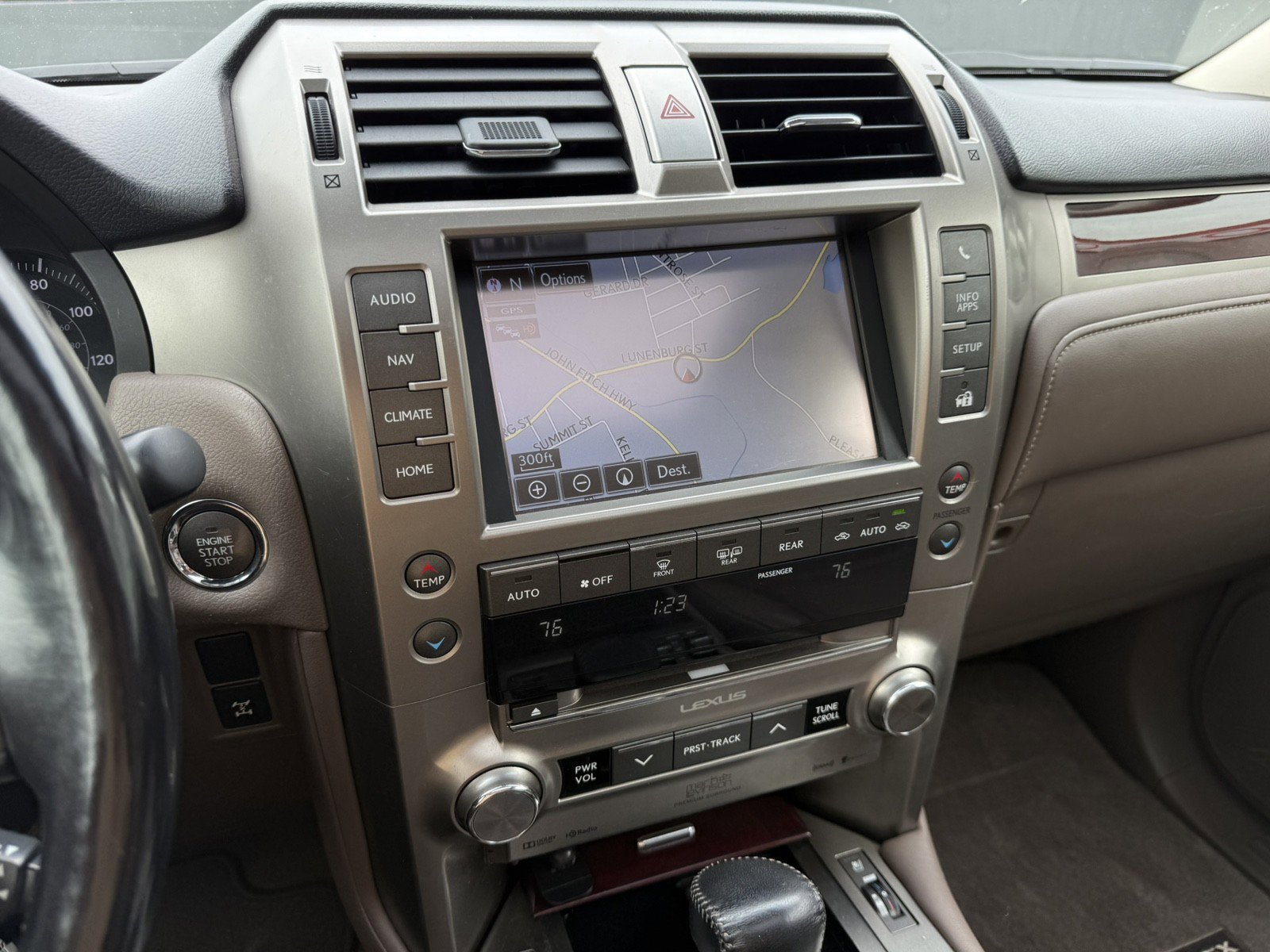 Used 2016 Lexus GX 460 Luxury AWD/4WD image 24