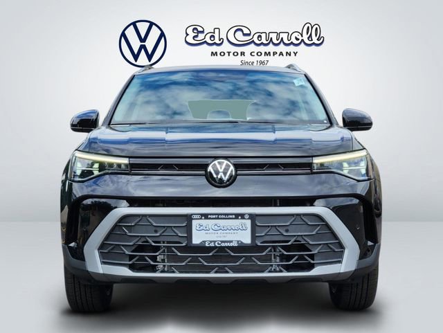 New 2025 Volkswagen Taos SE image 2