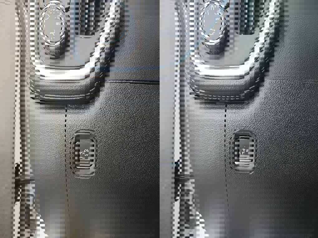 Used 2021 Chevrolet Silverado 1500 LT Trail Boss w/ Bed Protection Package image 35