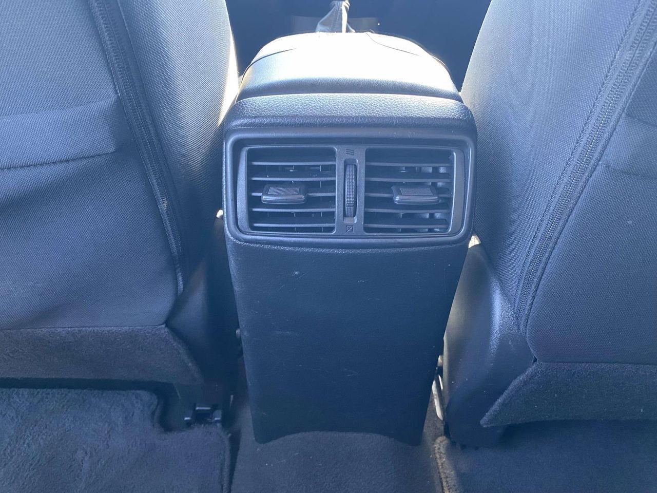 Used 2017 Nissan Rogue SV FWD image 12