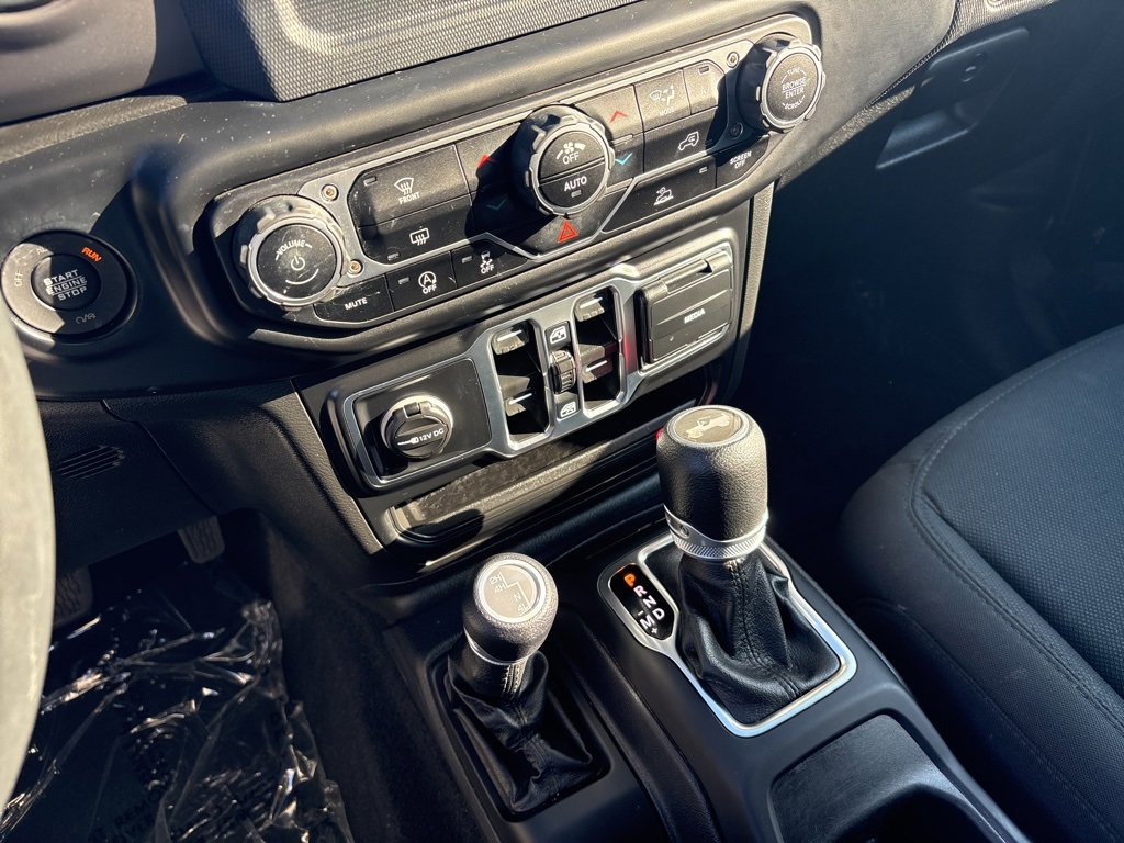 Used 2021 Jeep Wrangler Unlimited Sport image 18