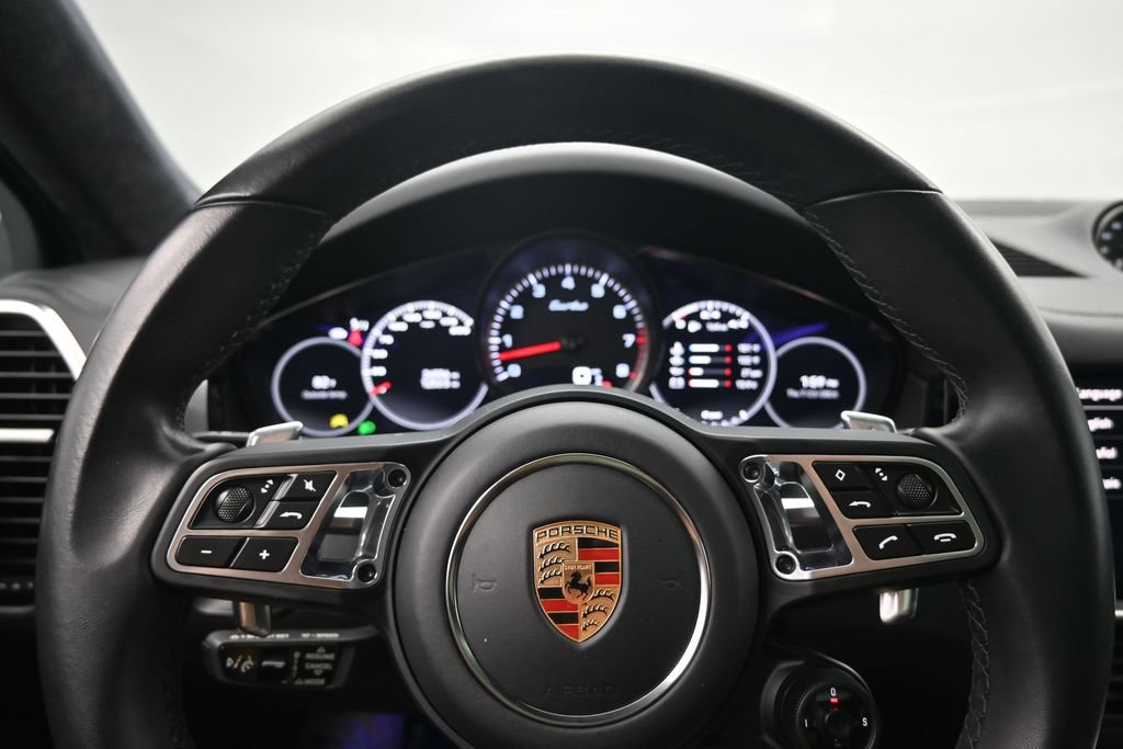 Used 2023 Porsche Cayenne Turbo AWD/4WD image 13