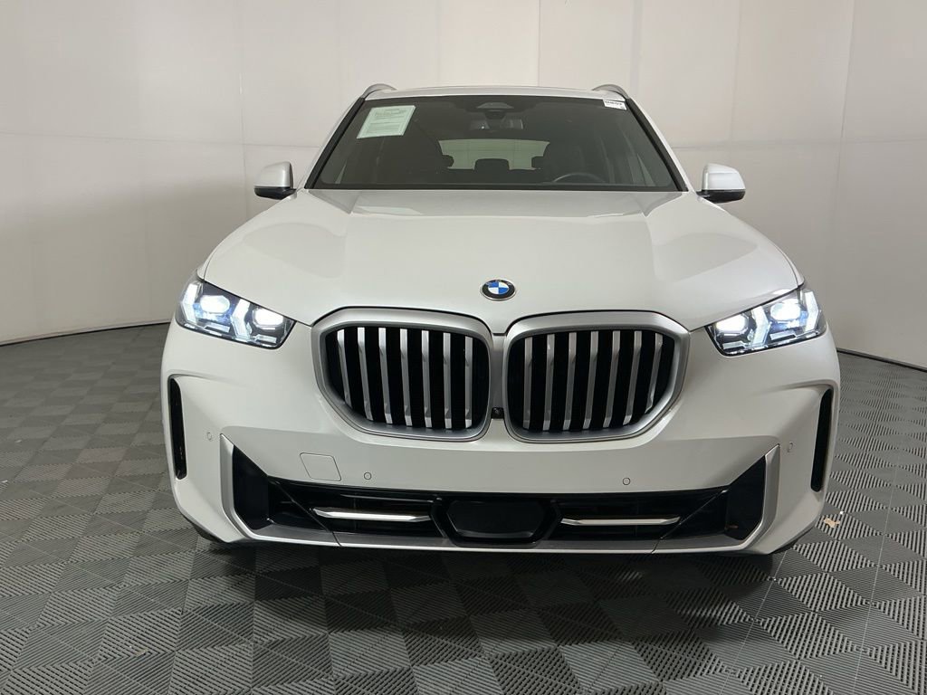Certified 2025 BMW X5 sDrive40i w/ Climate Comfort Package RWD image 3