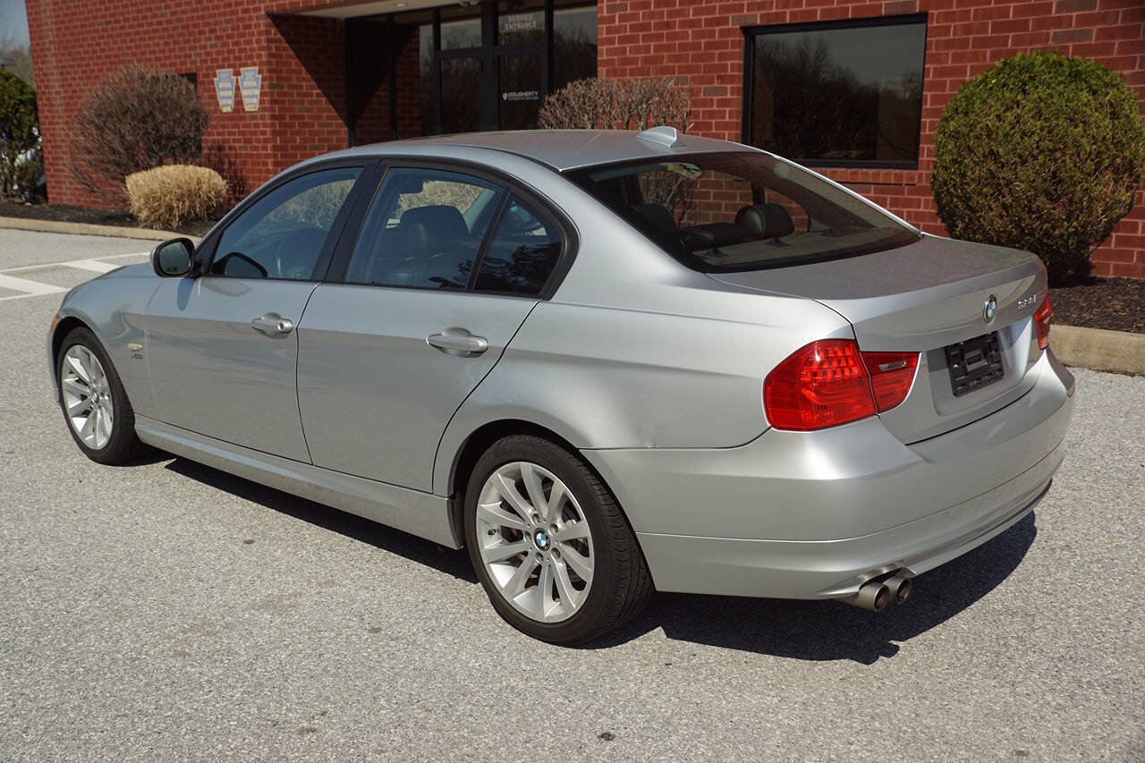 Used 2011 BMW 328i xDrive Sedan image 5