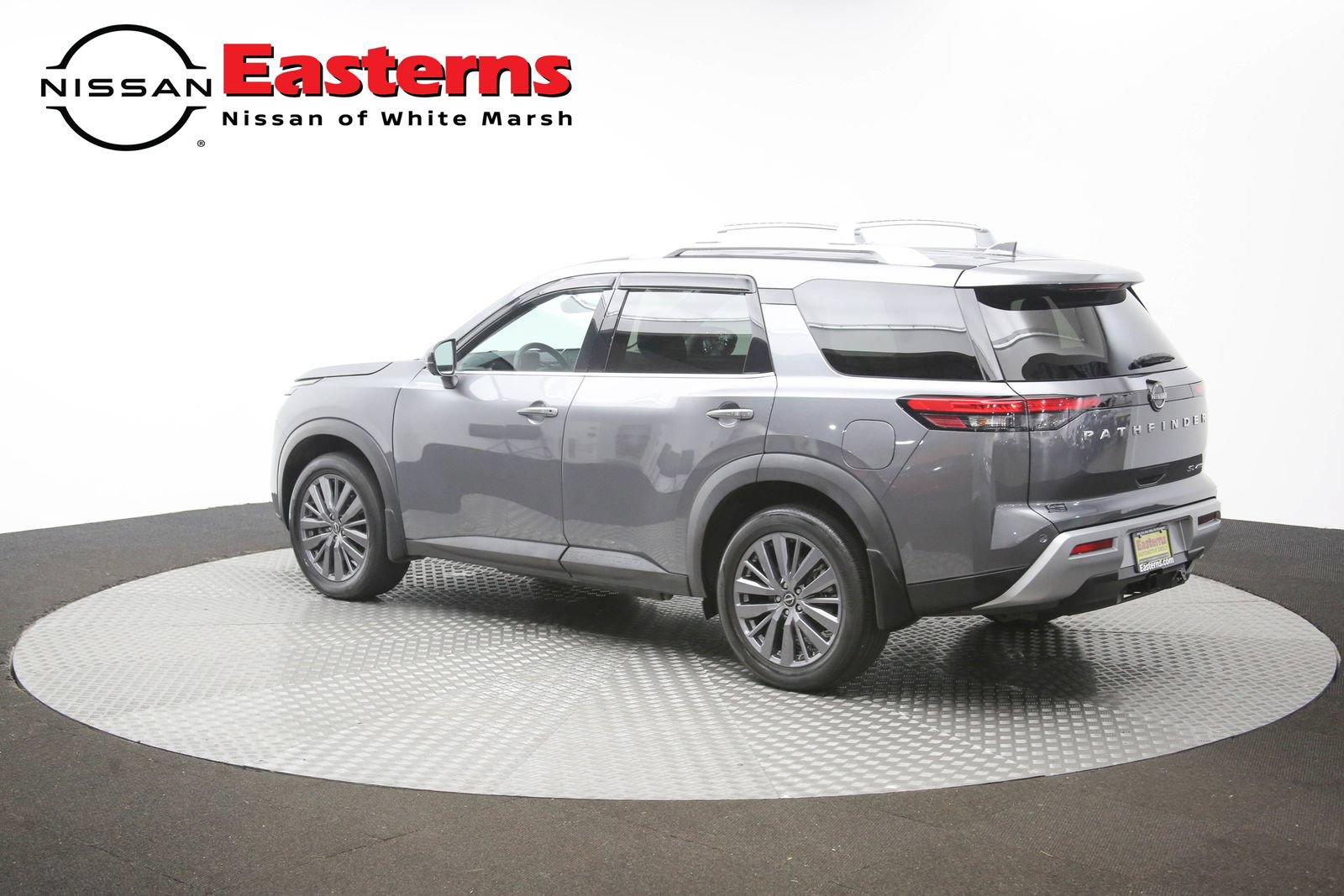 Used 2024 Nissan Pathfinder SL AWD/4WD image 63