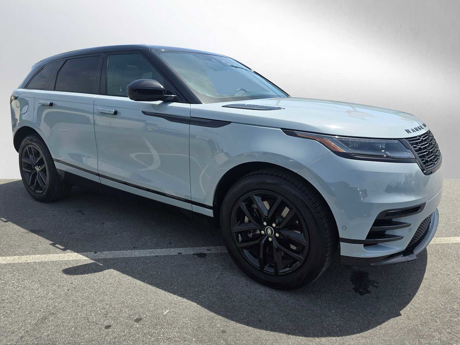 Used 2026 Land Rover Range Rover Velar Dynamic SE AWD/4WD image 7