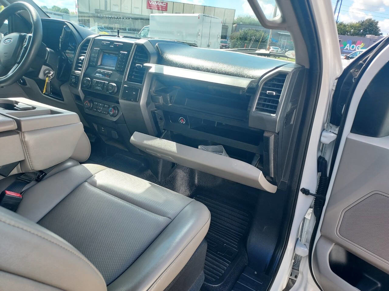 Used 2020 Ford F250 XL w/ Power Equipment Group image 14