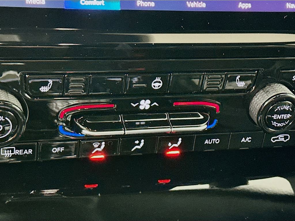 New 2025 Jeep Grand Cherokee Limited image 26