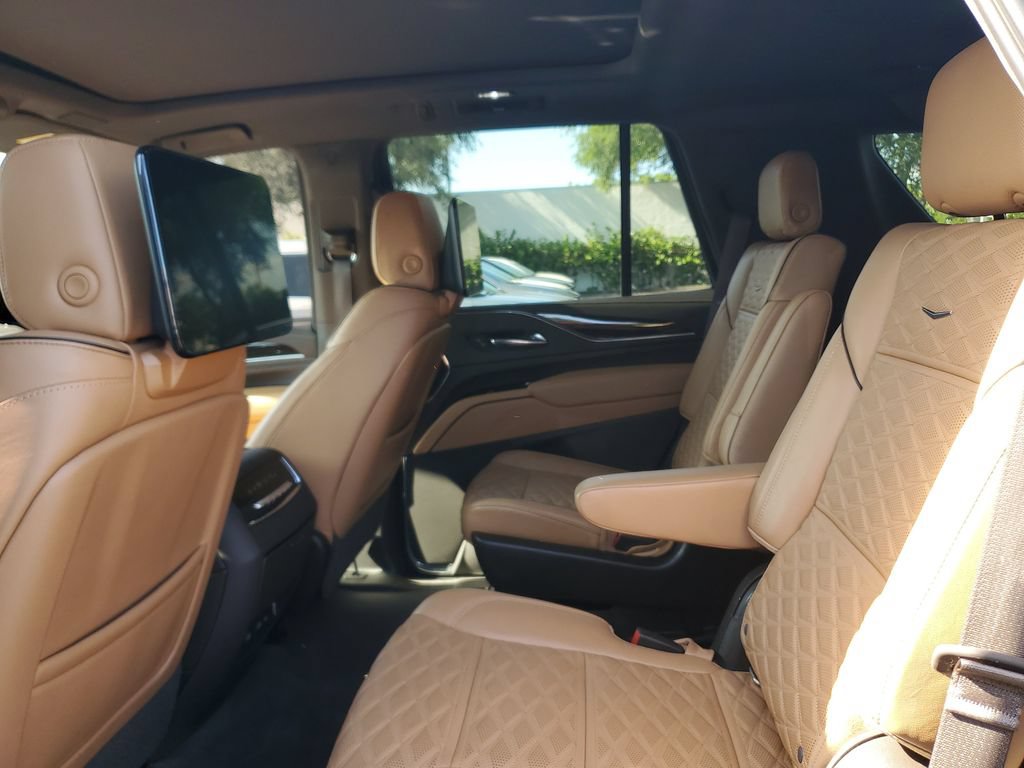Used 2021 Cadillac Escalade Premium Luxury w/ Driver Assist Tech Package AWD/4WD image 14