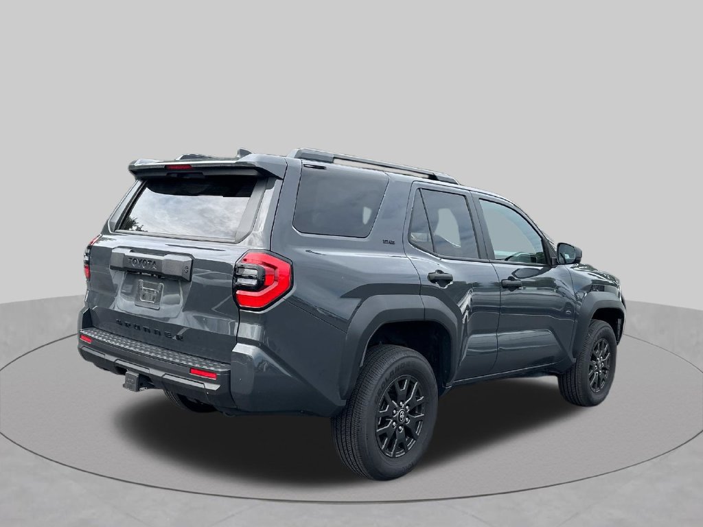 Used 2025 Toyota 4Runner SR5 AWD/4WD image 8
