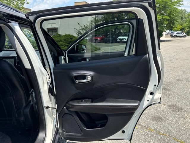 Used 2019 Jeep Compass Limited w/ Safety & Security Group AWD/4WD image 32