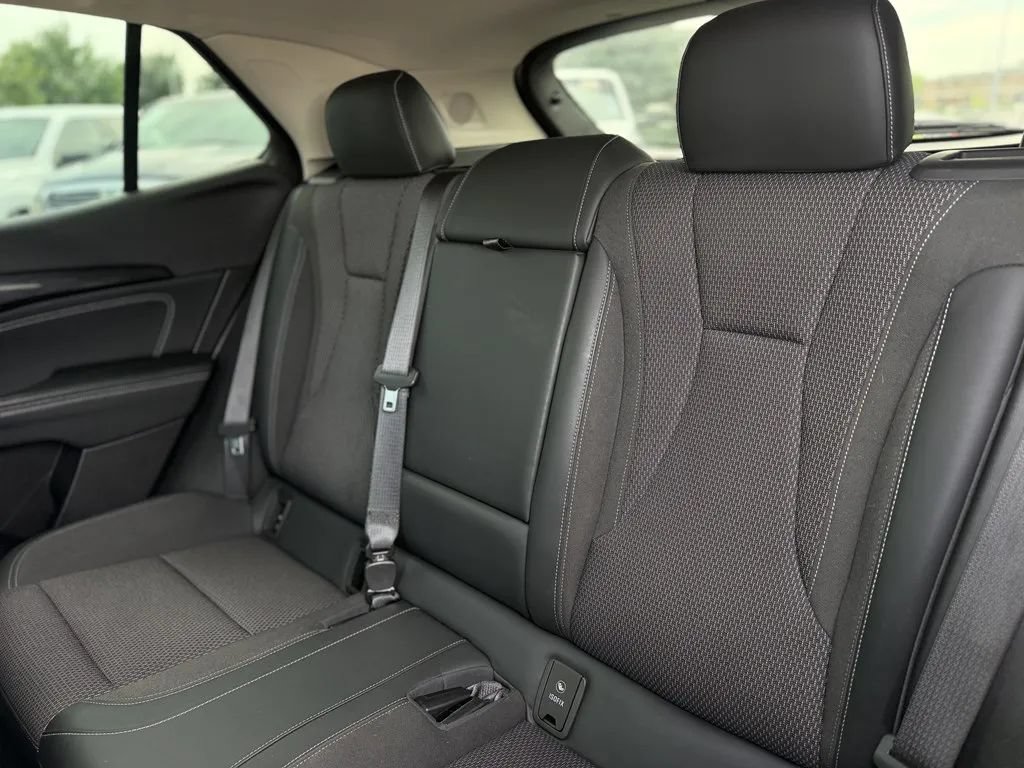 Used 2022 Buick Envision Preferred FWD image 19