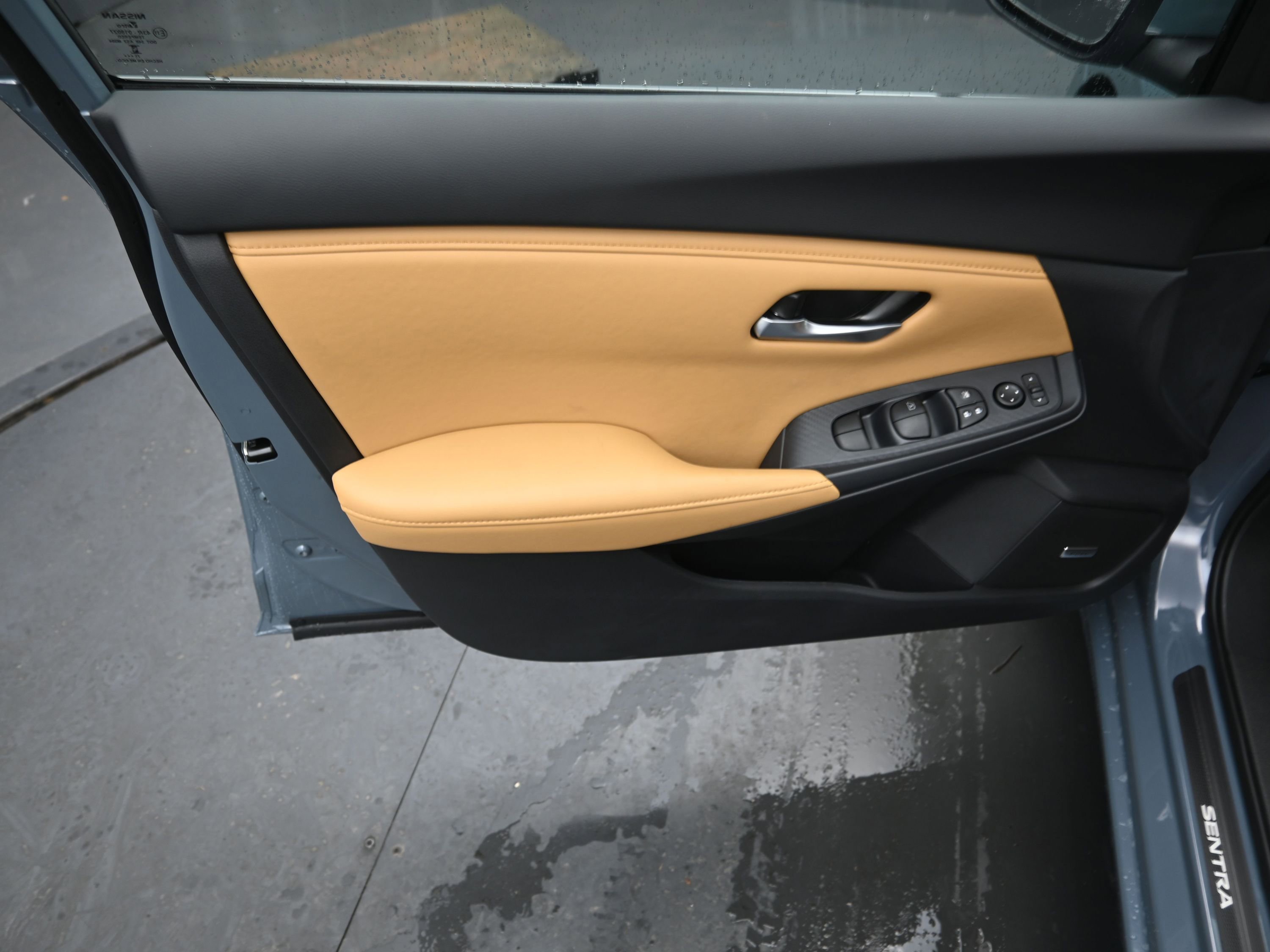 New 2025 Nissan Sentra SV w/ SV Premium Package image 14