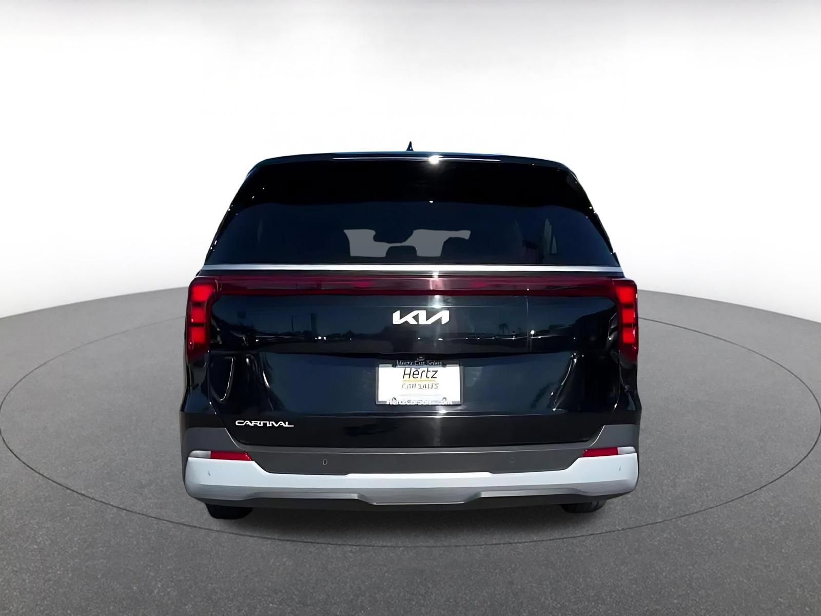 Used 2026 Kia Carnival FWD image 12