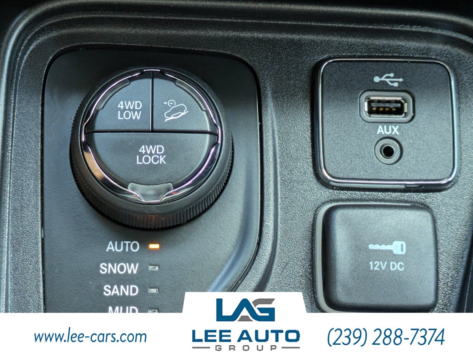 Used 2017 Jeep Compass Trailhawk w/ Leather Interior Group AWD/4WD image 28