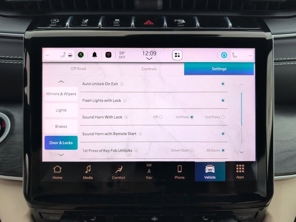 Used 2023 Jeep Grand Cherokee Limited image 55