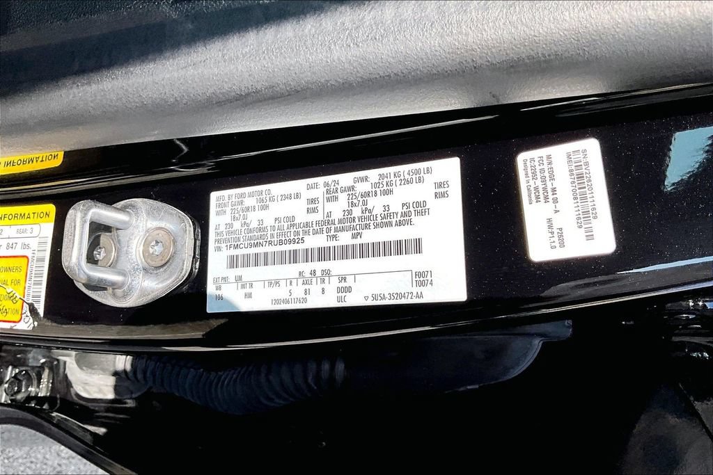 Certified 2024 Ford Escape ST-Line w/ Tech Pack #1 AWD/4WD image 32