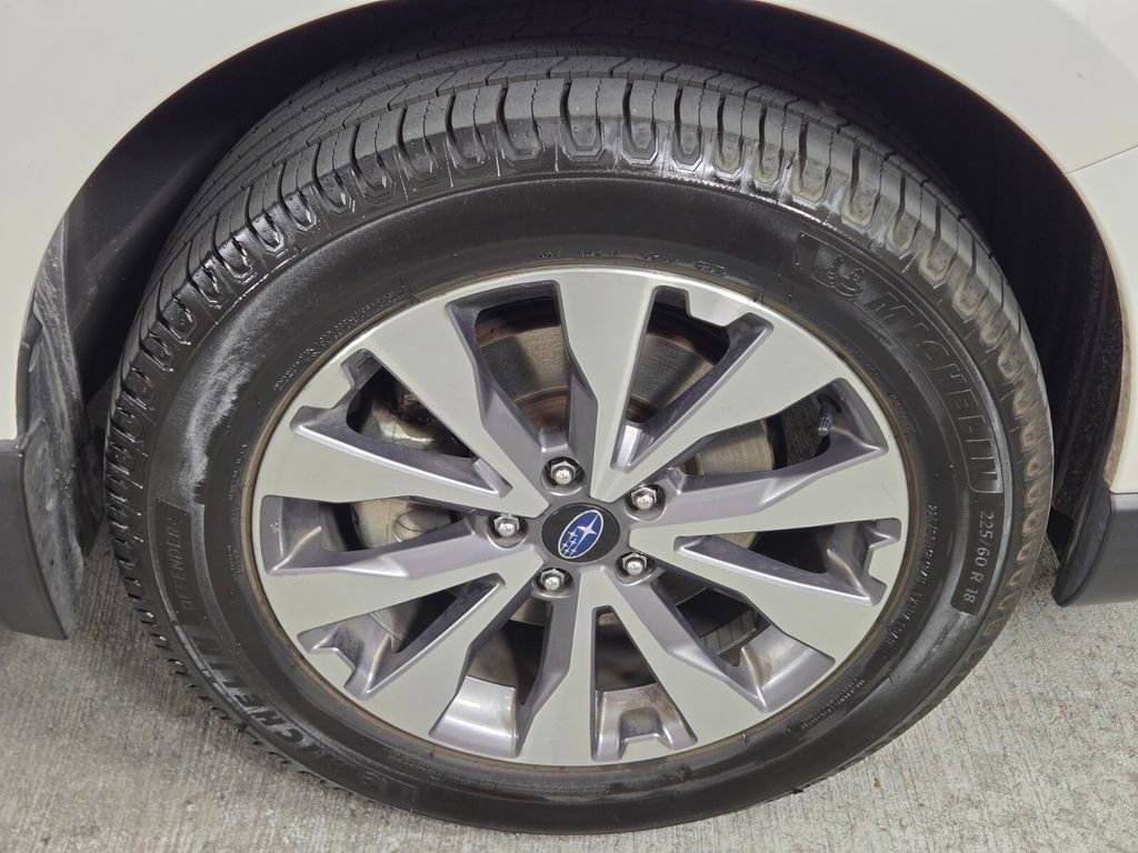 Used 2017 Subaru Outback 3.6R Touring w/ Popular Package #5A AWD/4WD image 11
