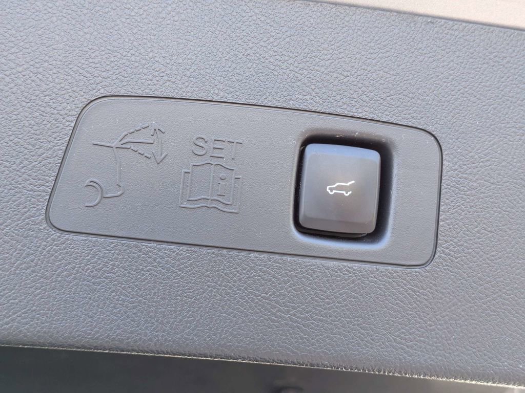 Used 2023 Lincoln Corsair Reserve w/ Equipment Group 201A AWD/4WD image 14