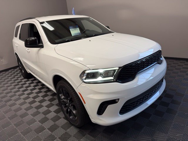 Used 2023 Dodge Durango GT w/ Blacktop Package AWD/4WD image 2