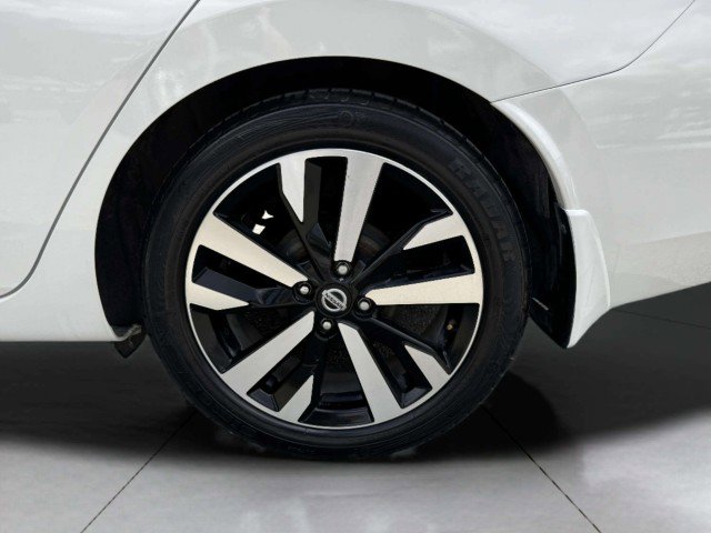 Used 2021 Nissan Versa SR image 51