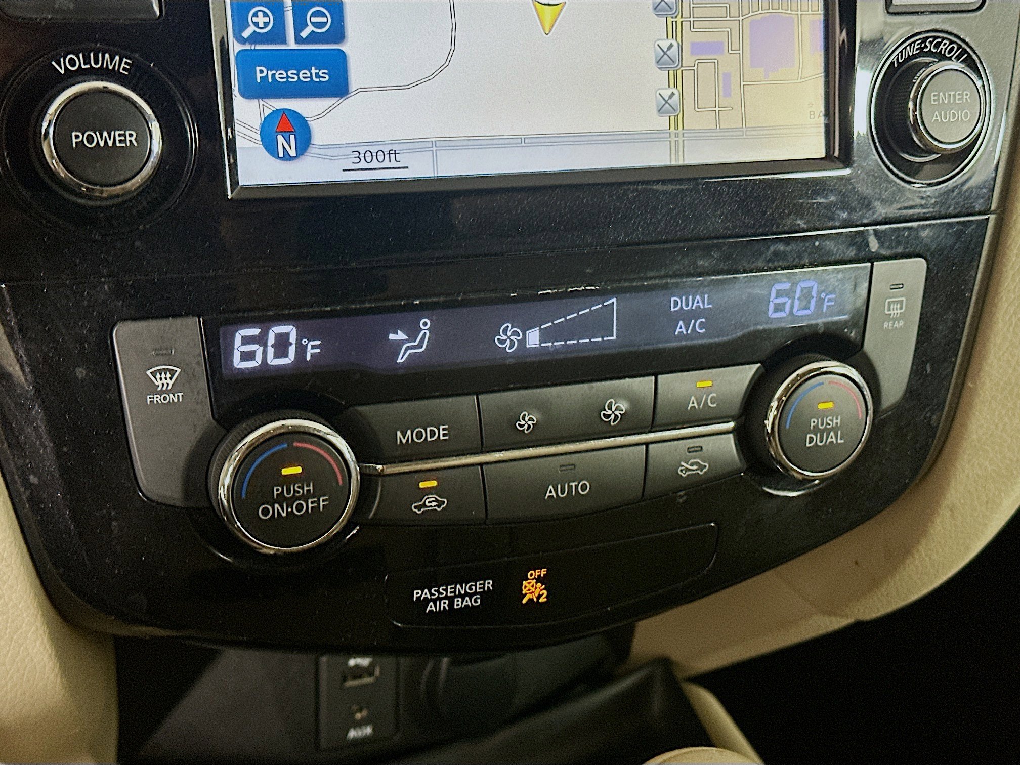 Used 2015 Nissan Rogue SL image 24