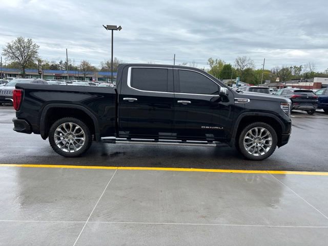 Used 2023 GMC Sierra 1500 Denali w/ Technology Package AWD/4WD image 5