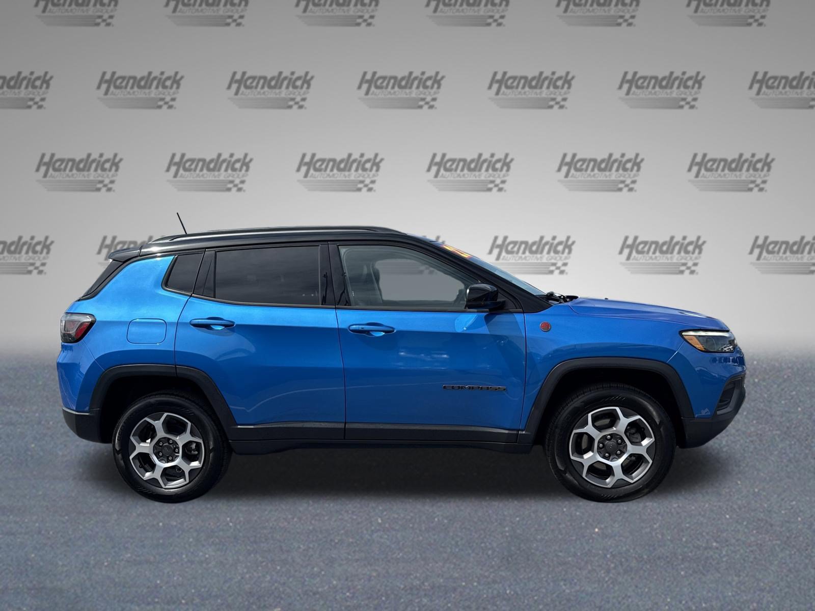 Used 2022 Jeep Compass Trailhawk w/ Trailhawk Elite Group AWD/4WD image 11
