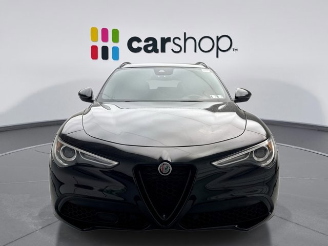 Used 2023 Alfa Romeo Stelvio Sprint image 8