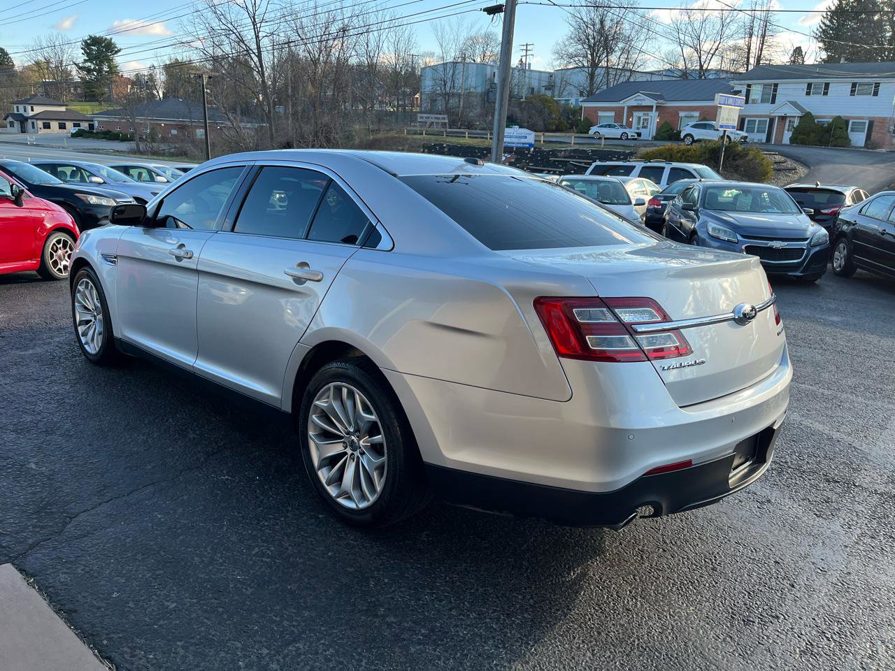 Used 2014 Ford Taurus Limited image 8