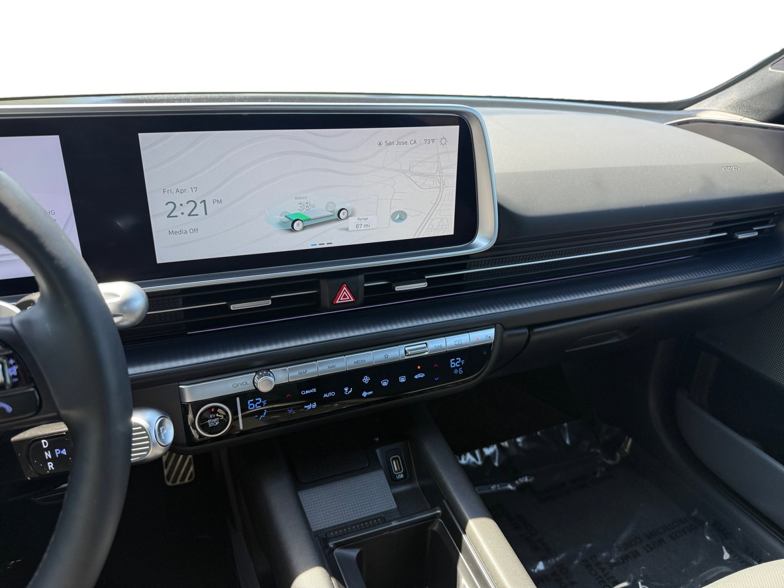 Used 2024 Hyundai Ioniq 6 Limited image 12