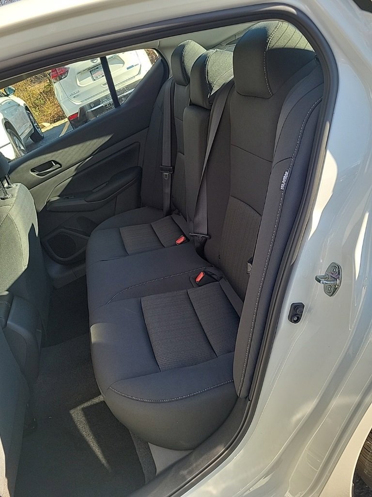 Used 2025 Nissan Altima 2.5 S image 16