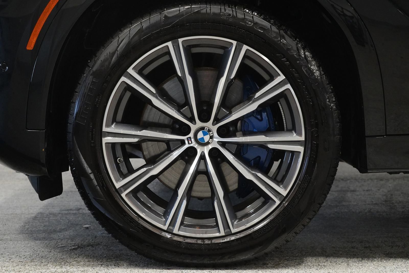 Used 2026 BMW X6 xDrive40i image 8