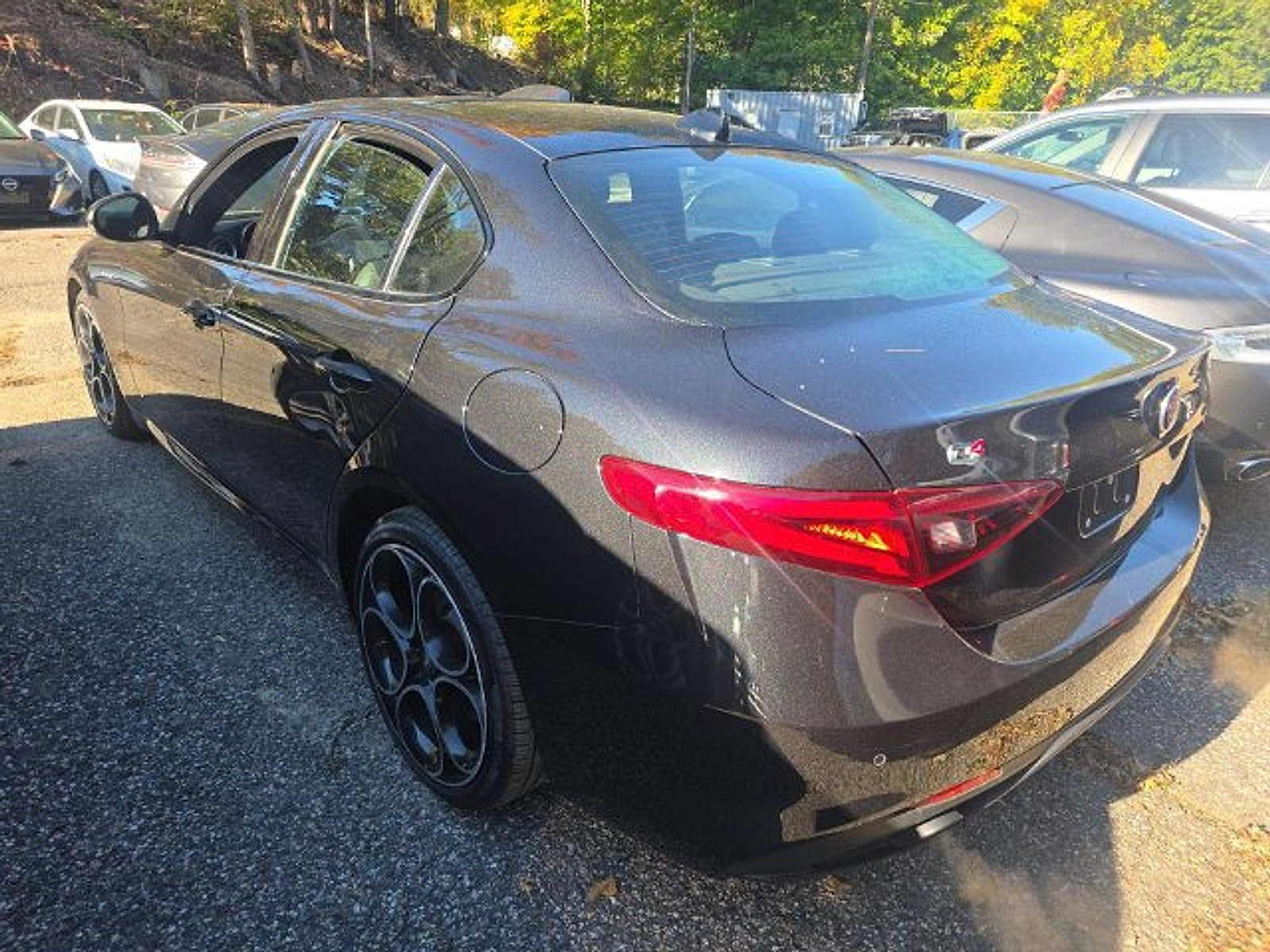 Used 2023 Alfa Romeo Giulia Veloce AWD/4WD image 2