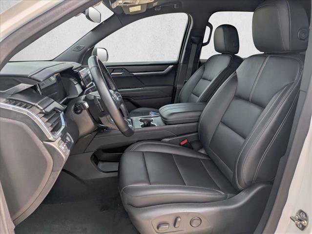 Used 2024 GMC Acadia Elevation image 15