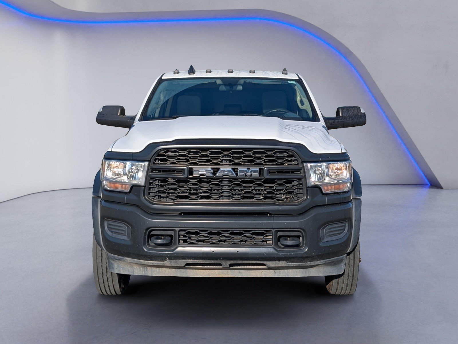 Used 2019 RAM 4500 Tradesman RWD image 3
