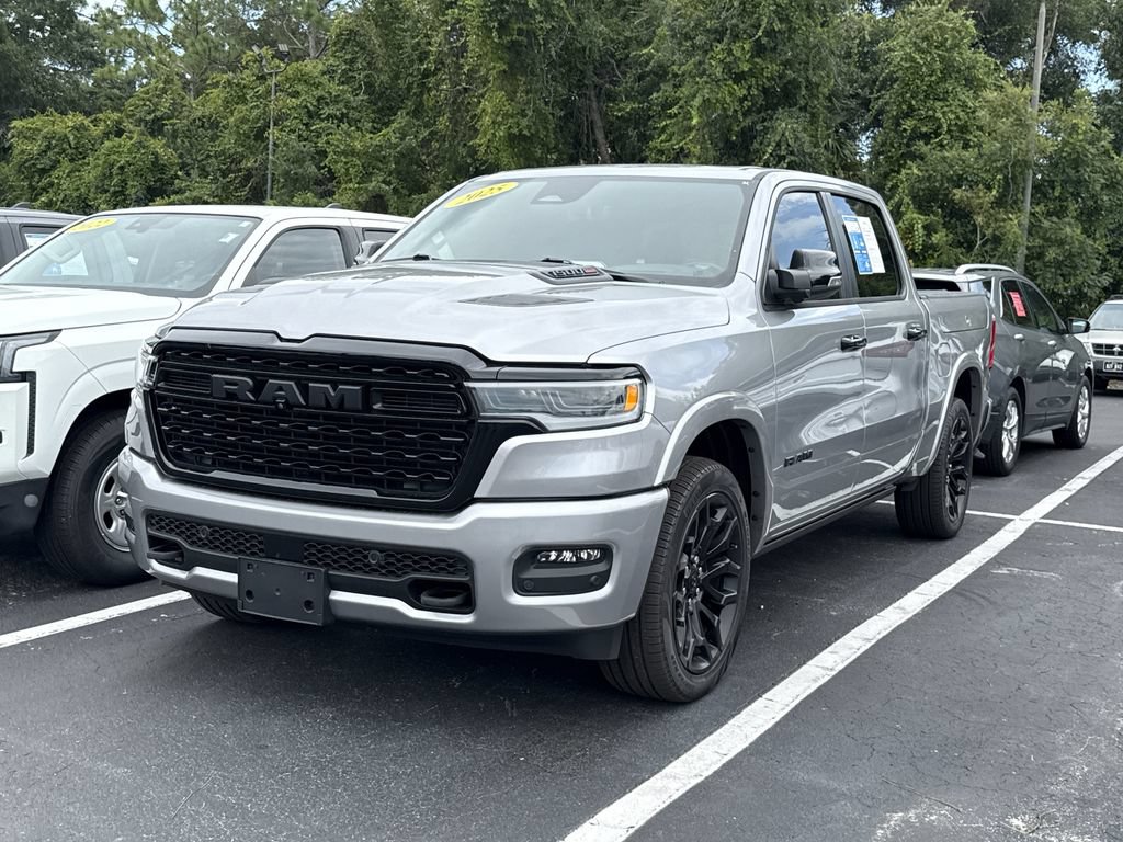 Used 2025 RAM 1500 Limited AWD/4WD image 2