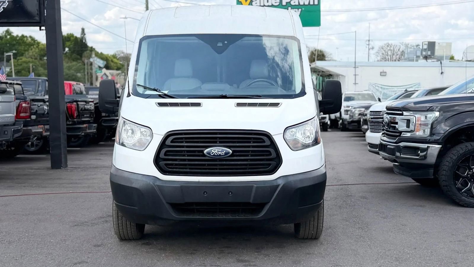 Used 2019 Ford Transit 250 148 Medium Roof RWD image 2