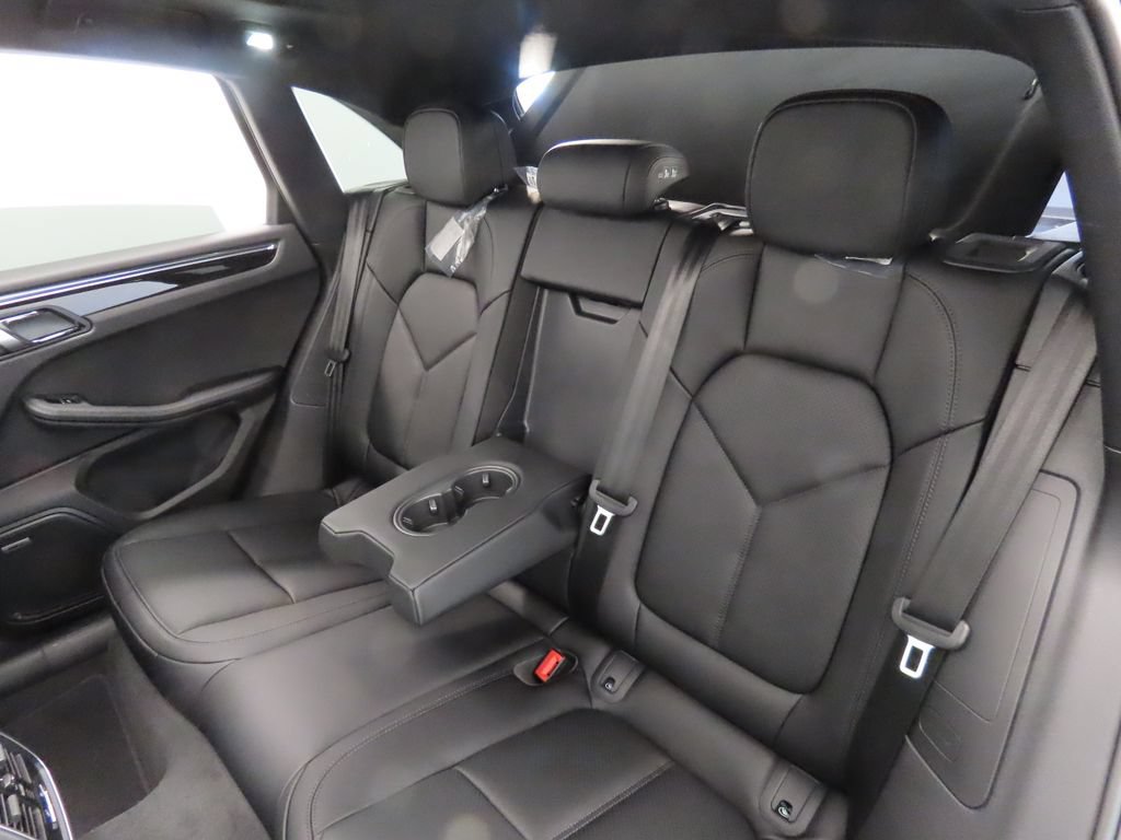New 2026 Porsche Macan AWD/4WD image 42