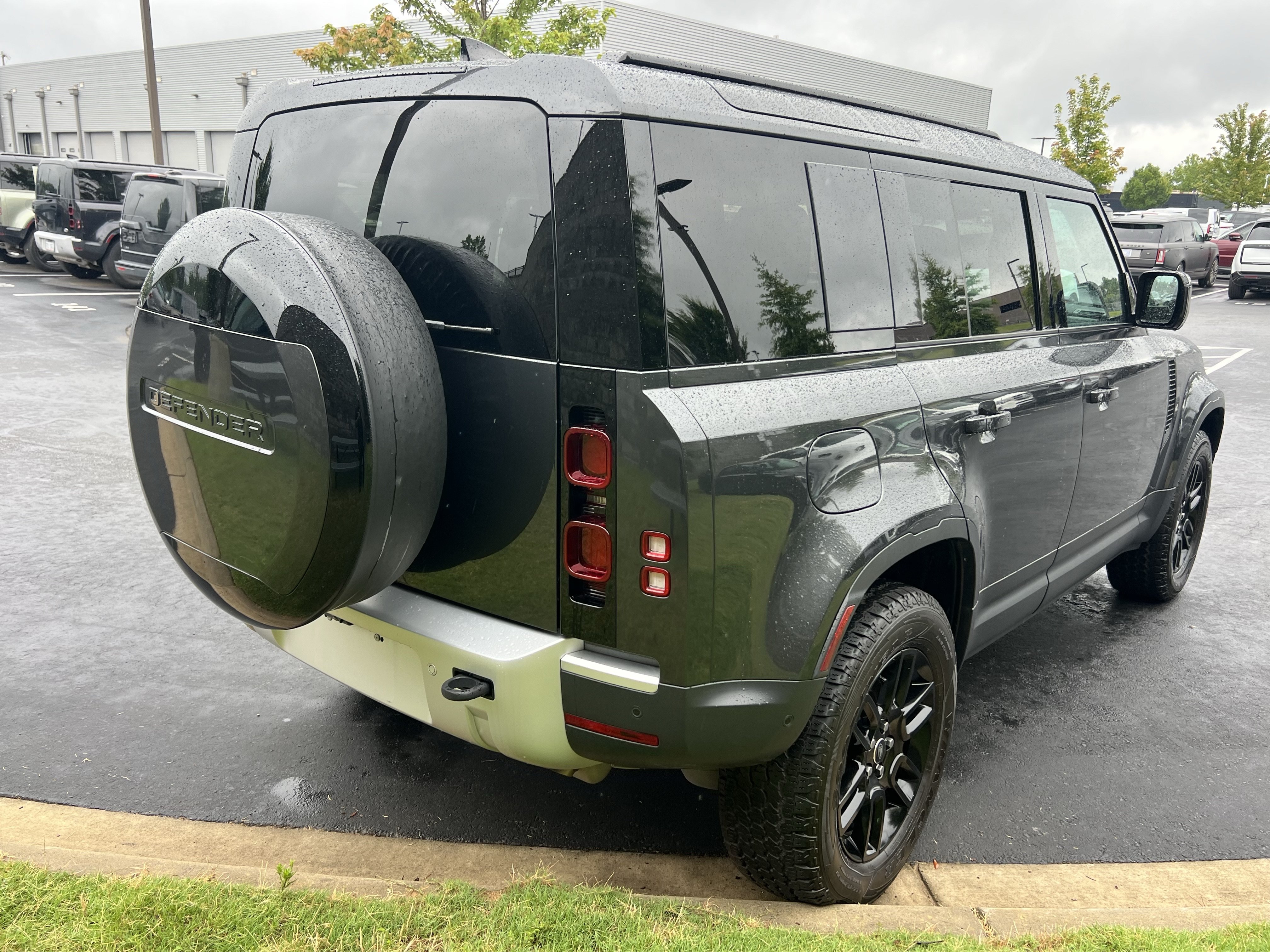 Used 2025 Land Rover Defender 110 S AWD/4WD image 7