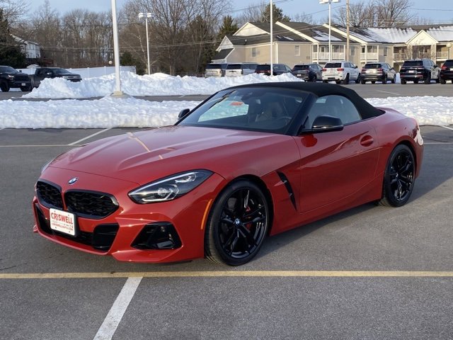 Used 2024 BMW Z4 M40i w/ Premium Package image 2