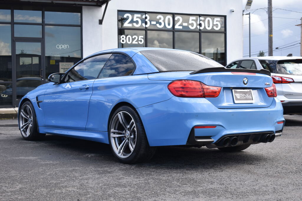 Used 2015 BMW M4 Convertible image 11