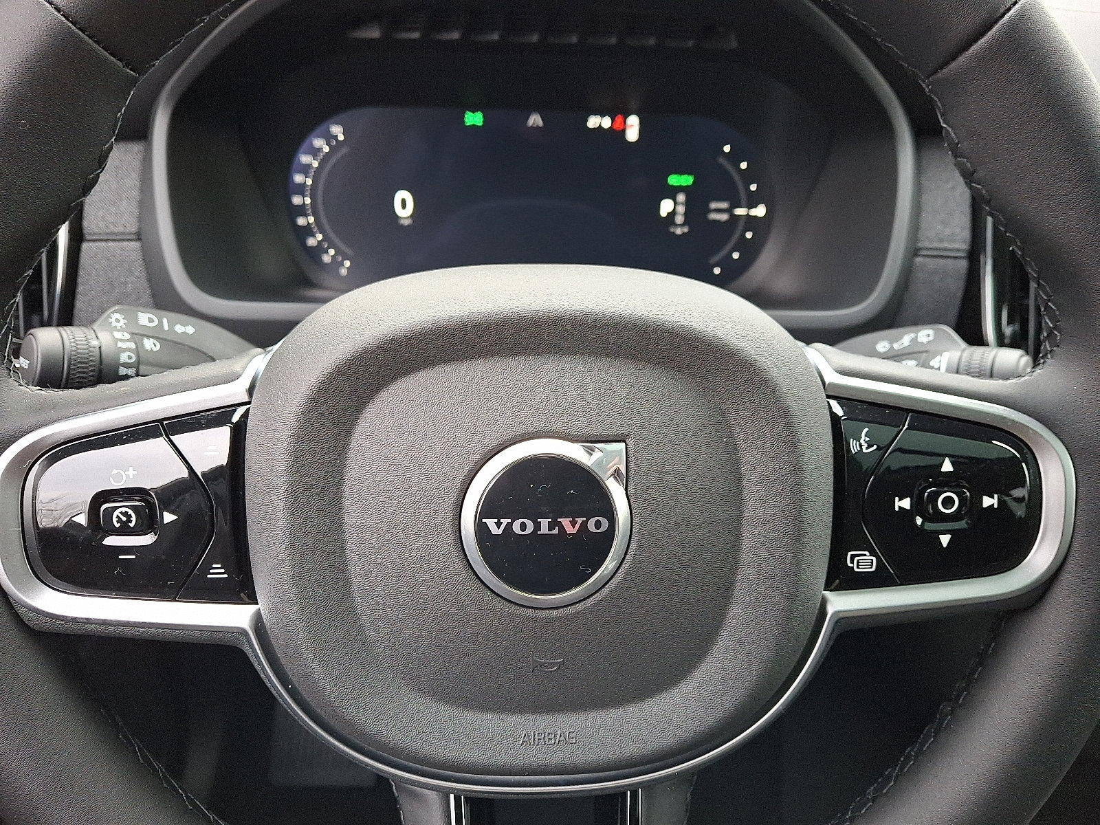 New 2026 Volvo XC90 T8 Plus w/ Protection Package Premier image 12