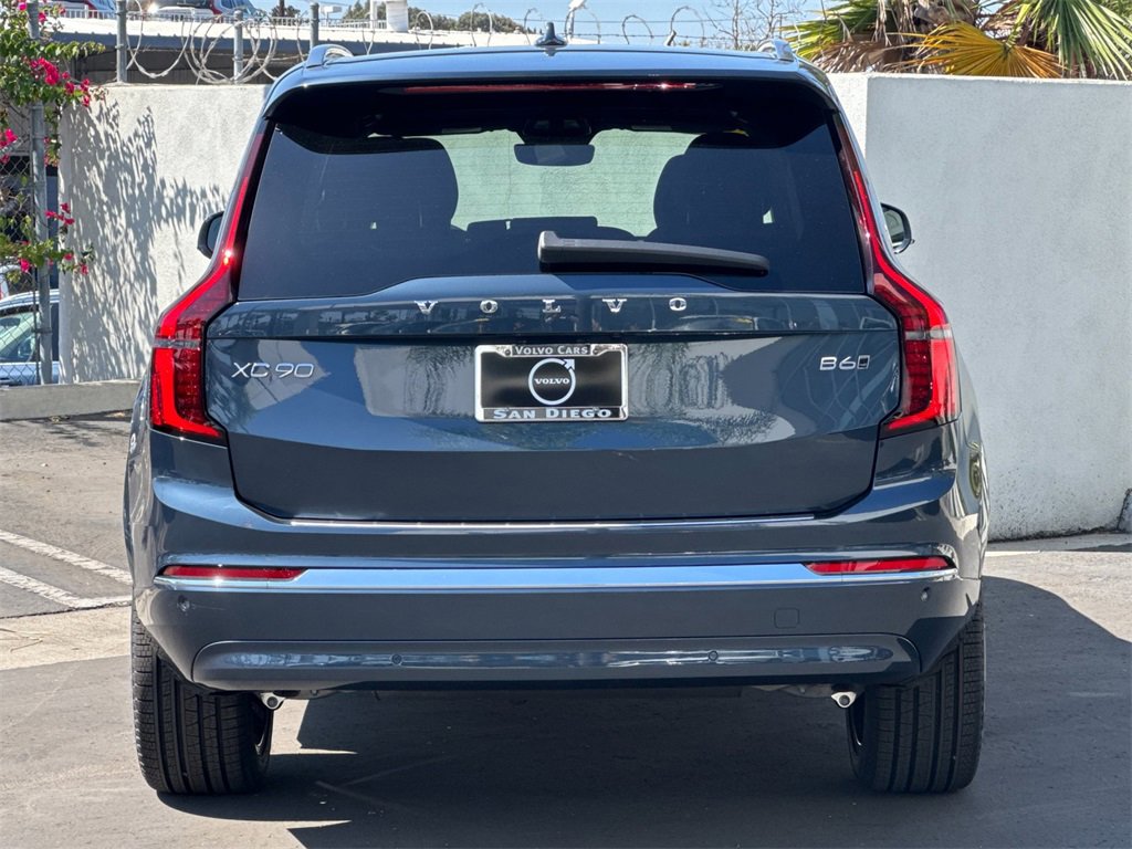 New 2026 Volvo XC90 B6 Plus w/ Protection Package Premier image 4
