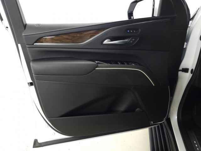 Certified 2024 Cadillac Escalade ESV Premium Luxury Platinum w/ LPO, Floor Liner Package AWD/4WD image 18