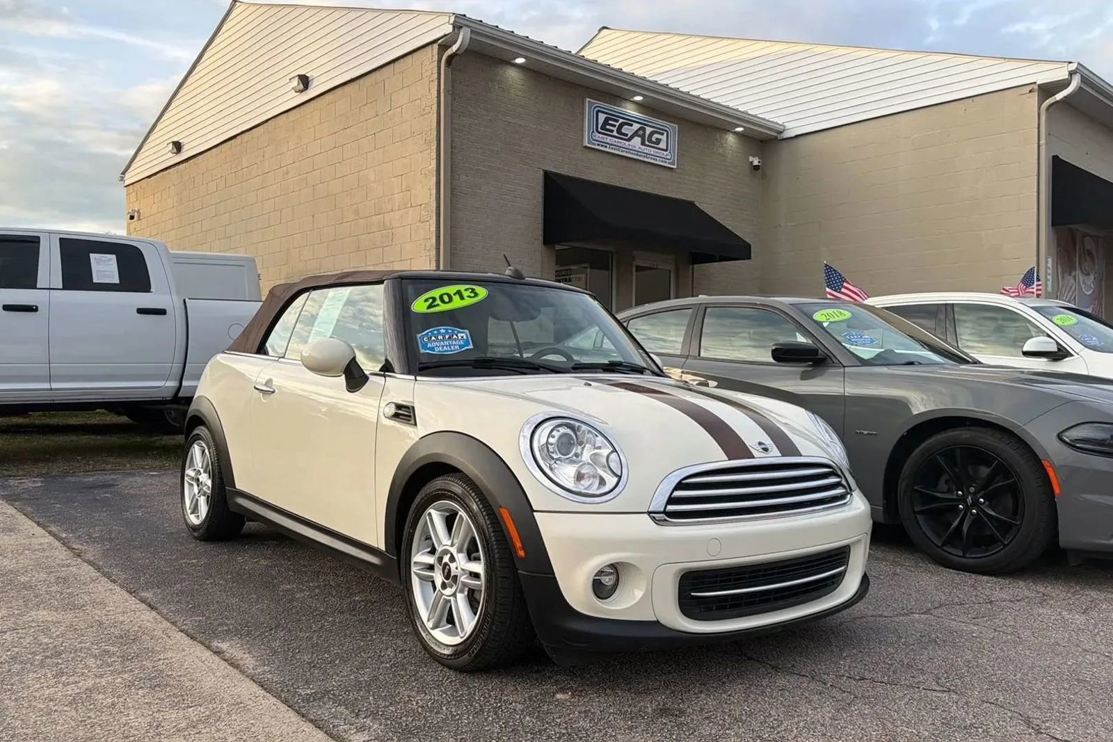 Used 2013 MINI Cooper Convertible image 5