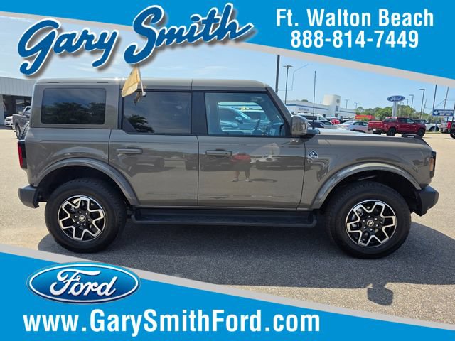 Used 2025 Ford Bronco Outer Banks AWD/4WD image 1