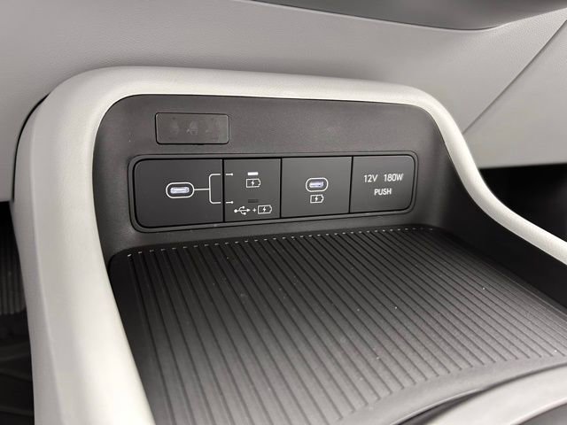 New 2026 Hyundai Kona SE image 14