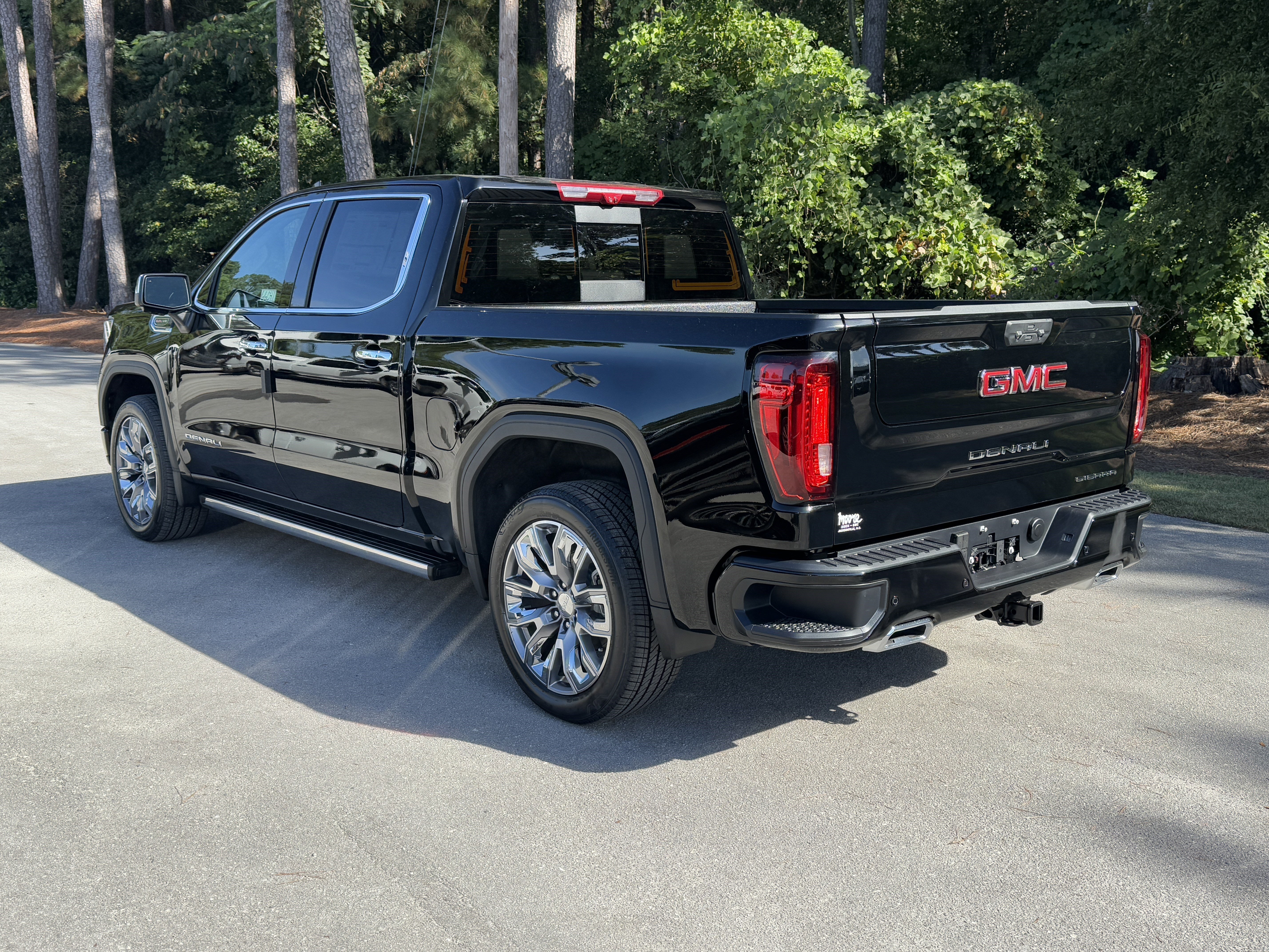 New 2026 GMC Sierra 1500 Denali w/ Denali Reserve Package image 14